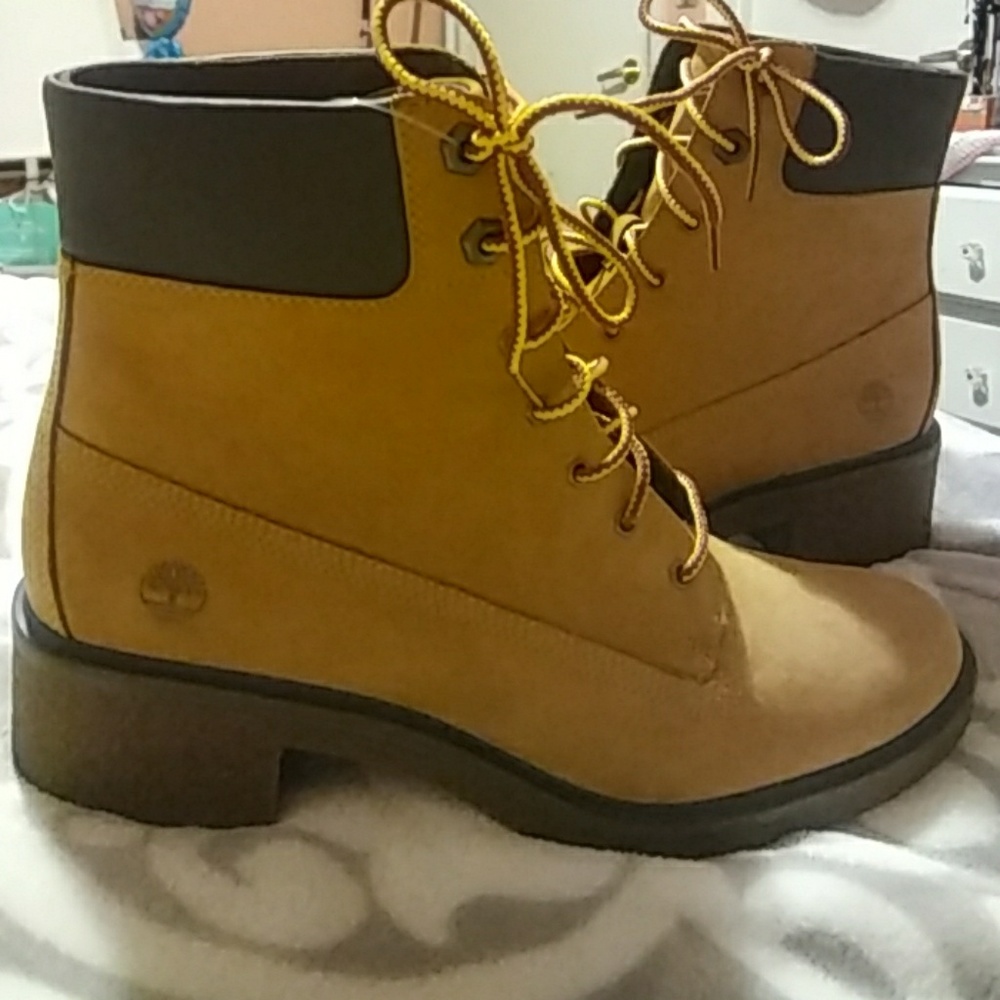 ⭐⭐⭐⭐Womens New Timberland⭐⭐⭐⭐ - Picture 2 of 7